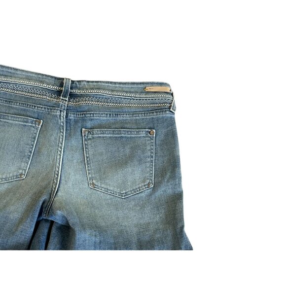 PILCRO AND THE LETTERPRESS Embroidered Denim Shorts Size 29 - Picture 8 of 12